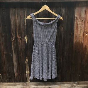 Rhapsodielle - Black & White Scoop Neck Dress